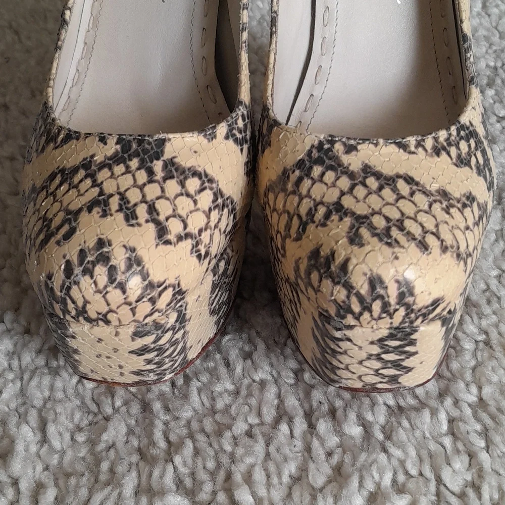 ALICE AND OLIVIA Larimore Leather Snake Skin Stiletto Platform Heels size 40